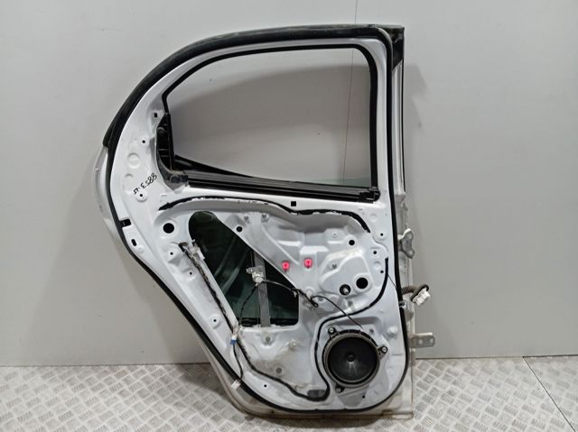 Do koszyka 67004K0060 Toyota Drzwi tylne lewe