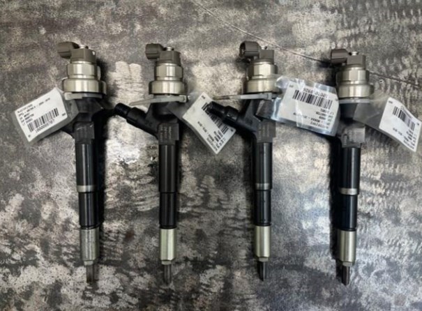 55567729 Opel Wtryskiwacz paliwa