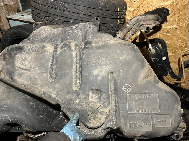 Do koszyka Zbiornik paliwa Renault Megane II LM0, LM1