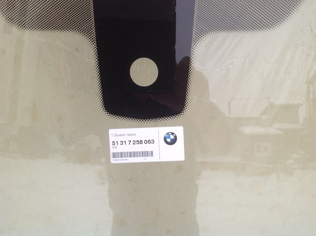 Szyba przednia 51317258063 BMW