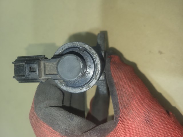 Regulator biegu jałowego 1S7G9F715AD Mazda