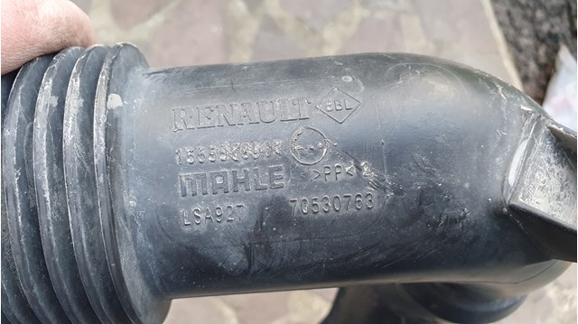 Króciec powietrza, wlot filtra powietrznego 165556691R Renault (RVI)