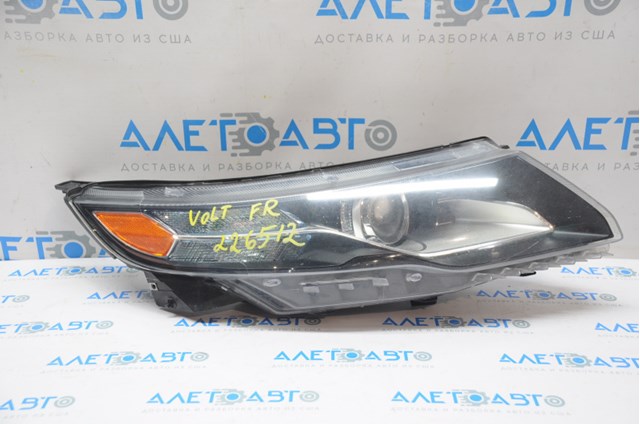 Reflektor prawy General Motors 22769171 cena, od 366,08 USD