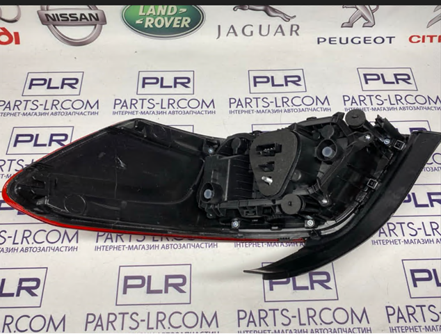 Lampa zespolona tylna lewa Peugeot 301 
