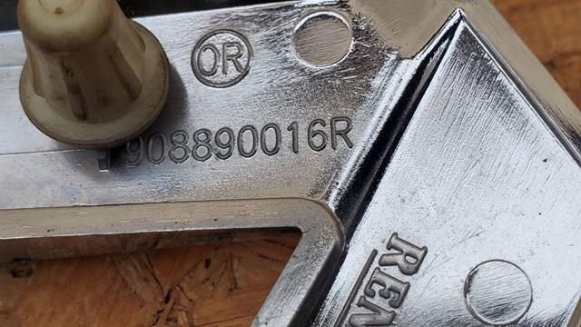 Emblemat na klapę bagaznika (znaczek firmowy) Renault Megane III