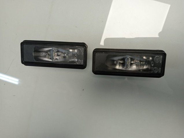 Lampa oświetlenia tylnej tablicy rejestracyjnej Peugeot/Citroen 9815226680 cena, od 44,27 USD