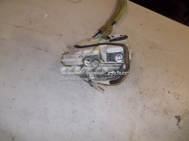  Zamek drzwi tylnych prawych Mazda 3 