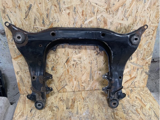  Korpus osi przedniej Audi A4 