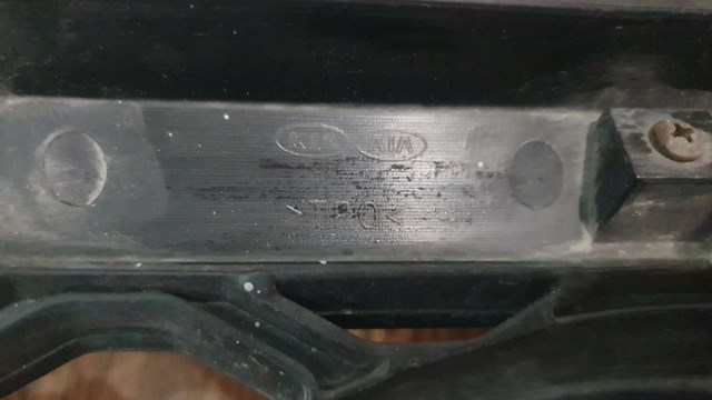  Atrapa chłodnicy KIA Rio 2