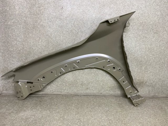 VA4052111 Mazda Błotnik przedni prawy