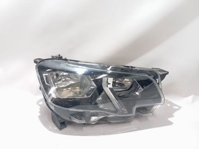 Reflektor prawy Peugeot/Citroen 9816826880