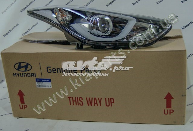 921023X420 Hyundai/Kia reflektor prawy