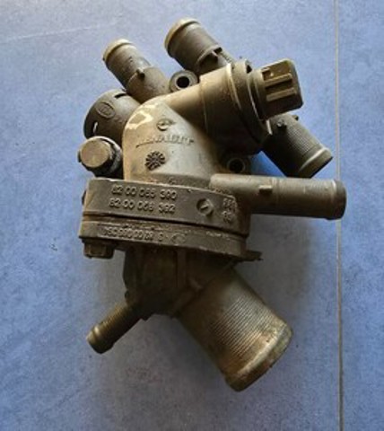 8200065390 Renault (RVI) Obudowa termostatu