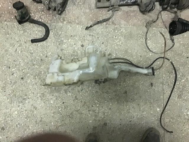 Zbiorniczek spryskiwacza szyb do Toyota RAV4 II XA2