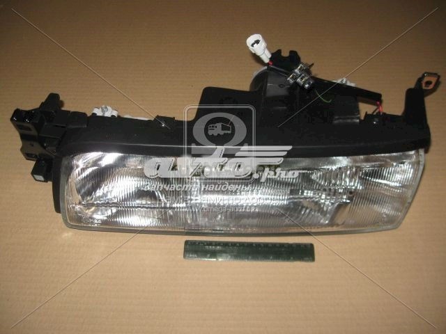 Reflektor lewy TYC 201659052B cena, od 81,43 USD