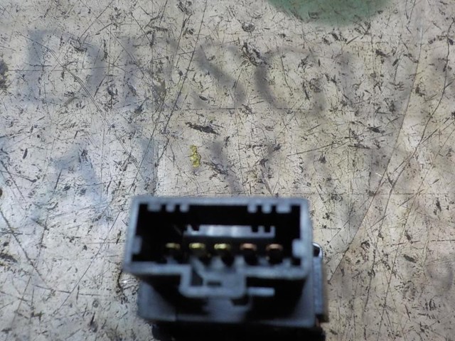  Przycisk włączania światła awaryjnego Honda Accord 7