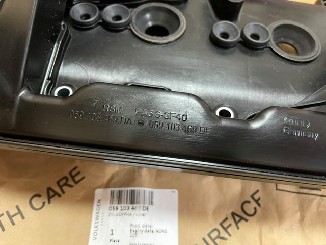 Pokrywa zaworowa 059103469DE VAG