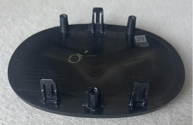 Emblemat na atrapę chłodnicy BERC51730 Mazda