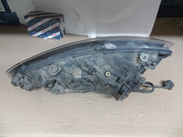 Reflektor prawy VAG 6F1941006B cena, od 330,01 USD