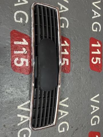 Do koszyka Atrapa chłodnicy Audi A4 B6 8E2