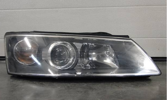 921023K020 Hyundai/Kia Reflektor prawy