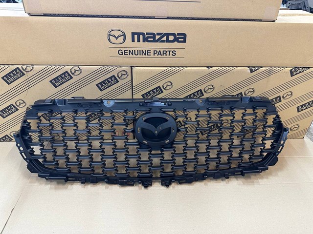 Atrapa chłodnicy Mazda VA4050710D cena, od 198,06 USD