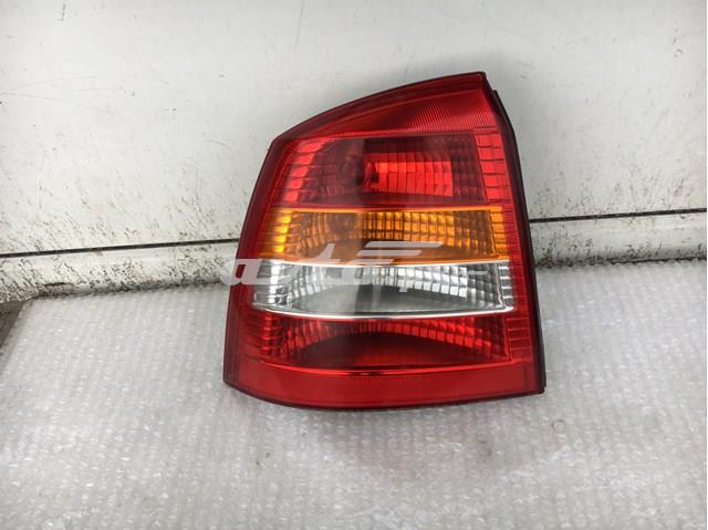 Lampa zespolona tylna lewa 13110929 General Motors