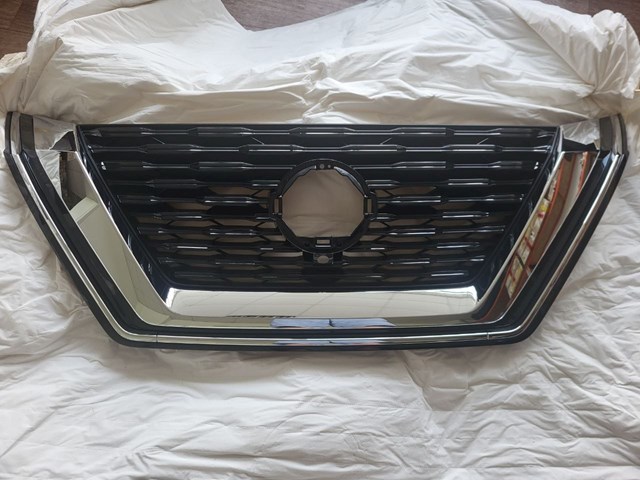 623106RA0B Nissan/Infiniti Atrapa chłodnicy