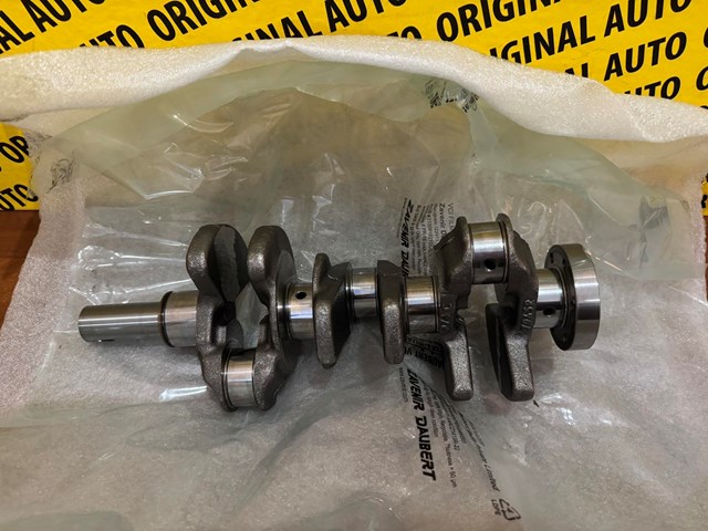 Wał korbowy silnika do Dacia Logan II L8_