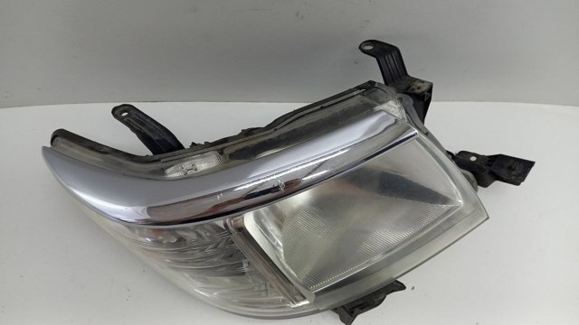 Reflektor prawy Toyota 811100K440