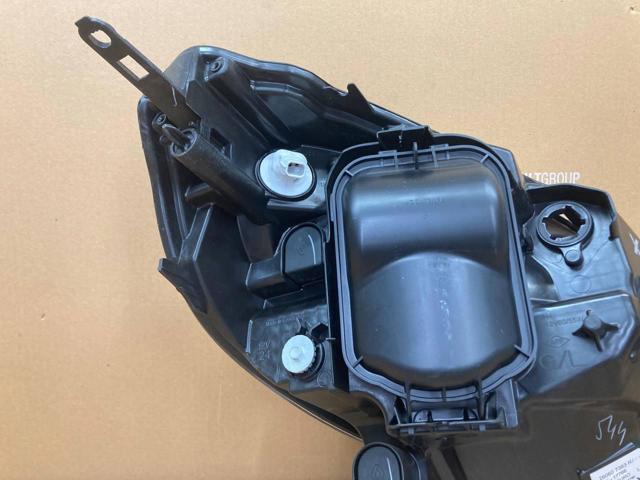 Reflektor lewy Renault (RVI) 260602665R