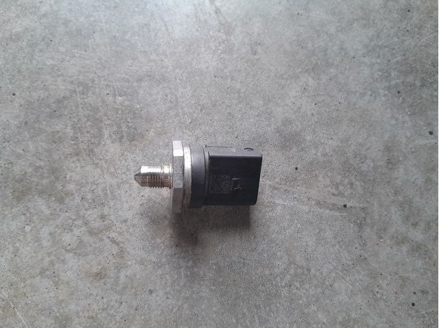 06J906051C VAG Czujnik ciśnienia paliwa