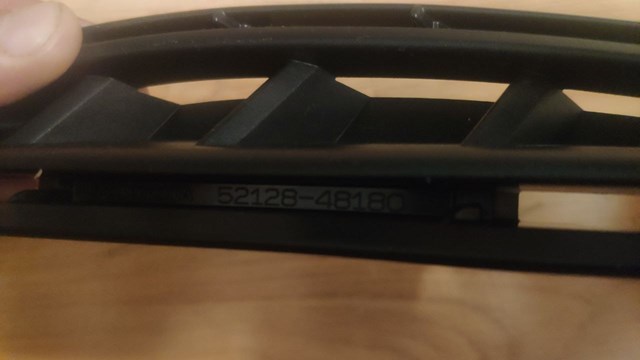 Kratka zderzaka przedniego lewa 5212848180 Toyota