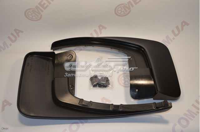 B66580001 Mercedes Chlapacze tylne, komplet