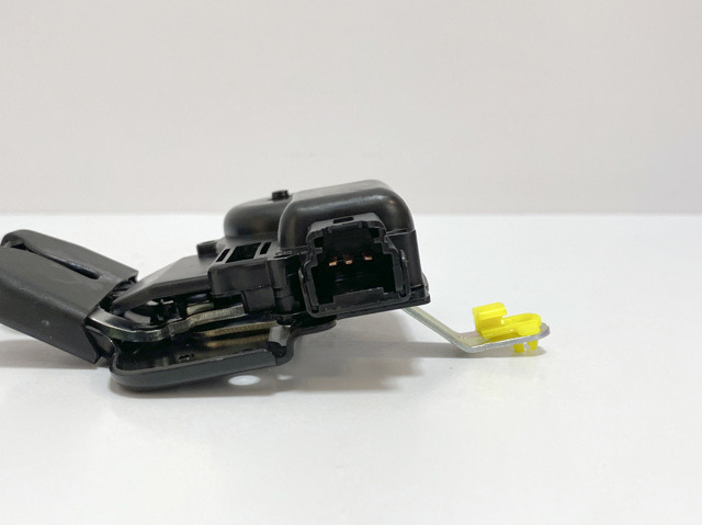 Zamek klapy bagażnika (3/5 drzwi tylnych) Nissan Tiida sedana (SC11X) (2007 - 2012) cena, od 66,10 USD