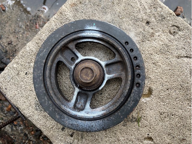 L32311400A Mazda Koło pasowe wału korbowego