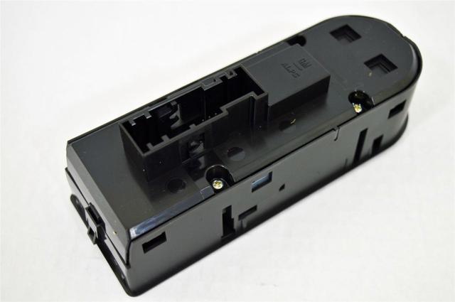 Panel przyciskowy sterowania podnośnikiem szyby przedni lewy General Motors 13215152 cena, od 40,56 USD