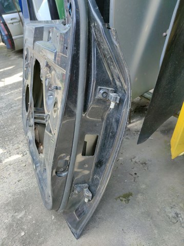 Drzwi przednie lewe VAG 5L0831055