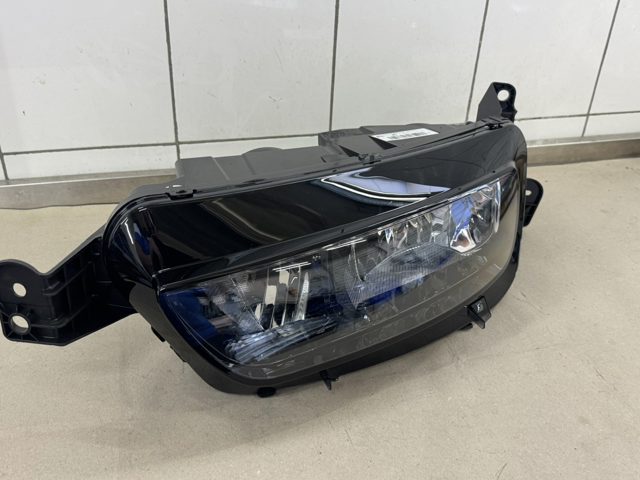 Reflektor lewy 9675974980 Peugeot/Citroen