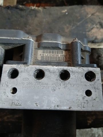 Sterownik ABS  hydrauliczny do Nissan Terrano II R20