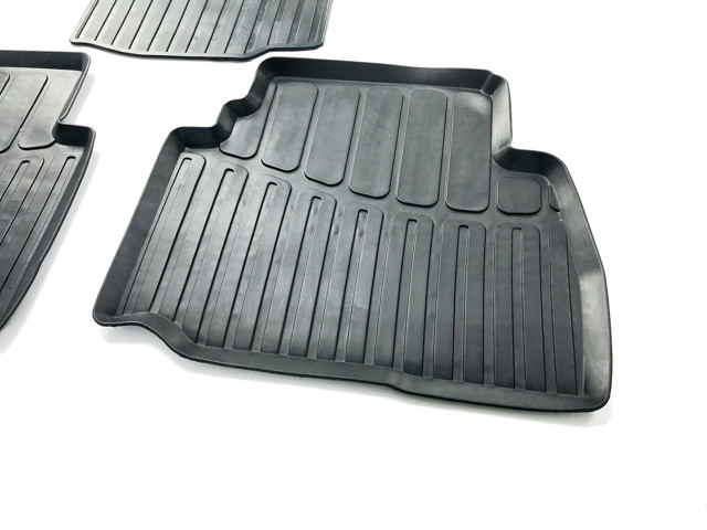 Dywaniki przód+tył, komplet do Toyota Land Cruiser  J200