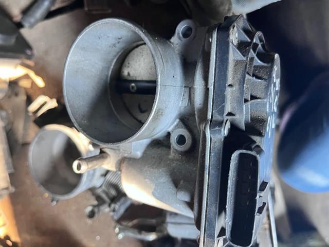 Przepustnica, komplet 2203037050 Toyota