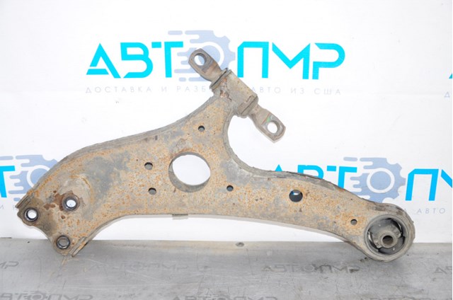 Do koszyka 4806808040 Toyota Wahacz zawieszenia przedniego dolny prawy