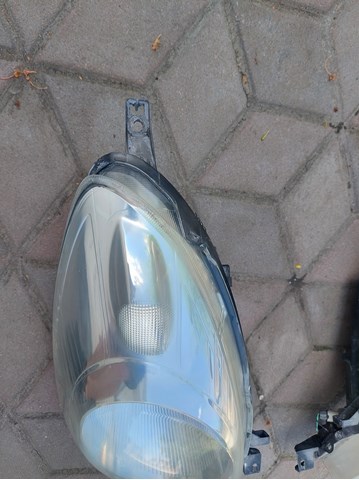 Do koszyka 260109U100 Nissan/Infiniti Reflektor prawy