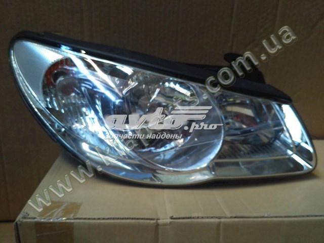 921022H020 Hyundai/Kia Reflektor prawy