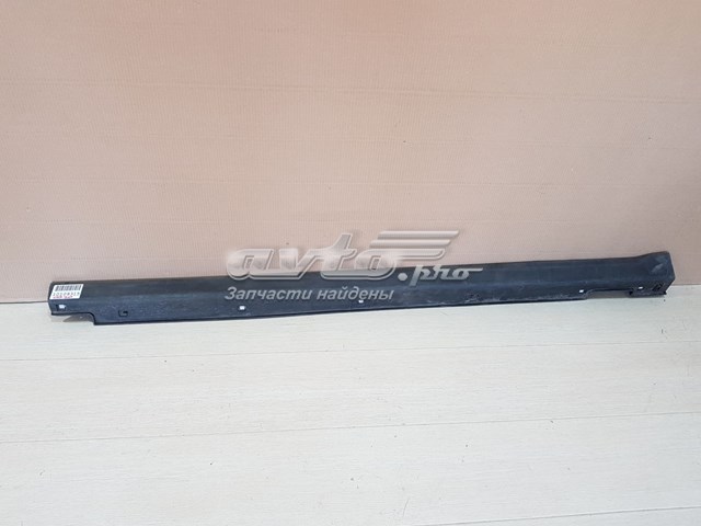 Nakładka (listwa ochronna) na próg zewnętrzna lewa Hyundai/Kia 877512W000CA