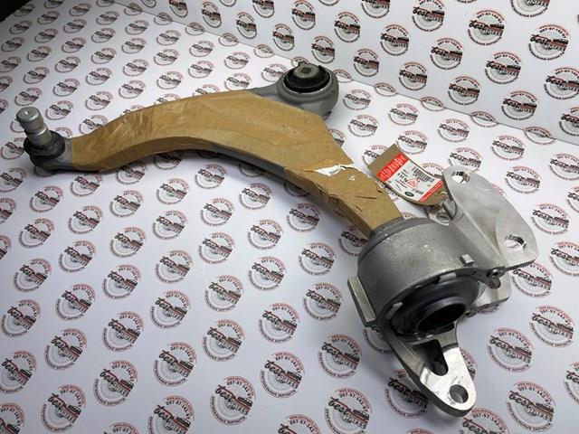 Wahacz zawieszenia przedniego dolny lewy LR166007 Land Rover