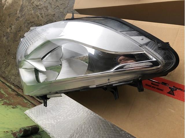 Reflektor prawy Mercedes 9109060100 cena, od 220,32 USD