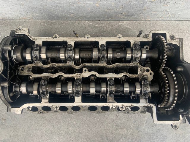 Do koszyka Głowica cylindrów Mercedes A  W168