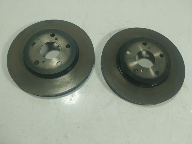 Tarcza hamulcowa przednia 4351202390 Toyota